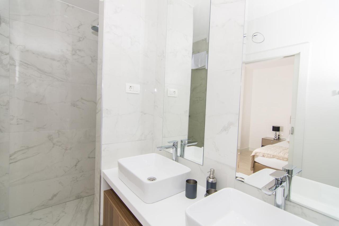 Villa 23 B Heated Pool Trogir Buitenkant foto