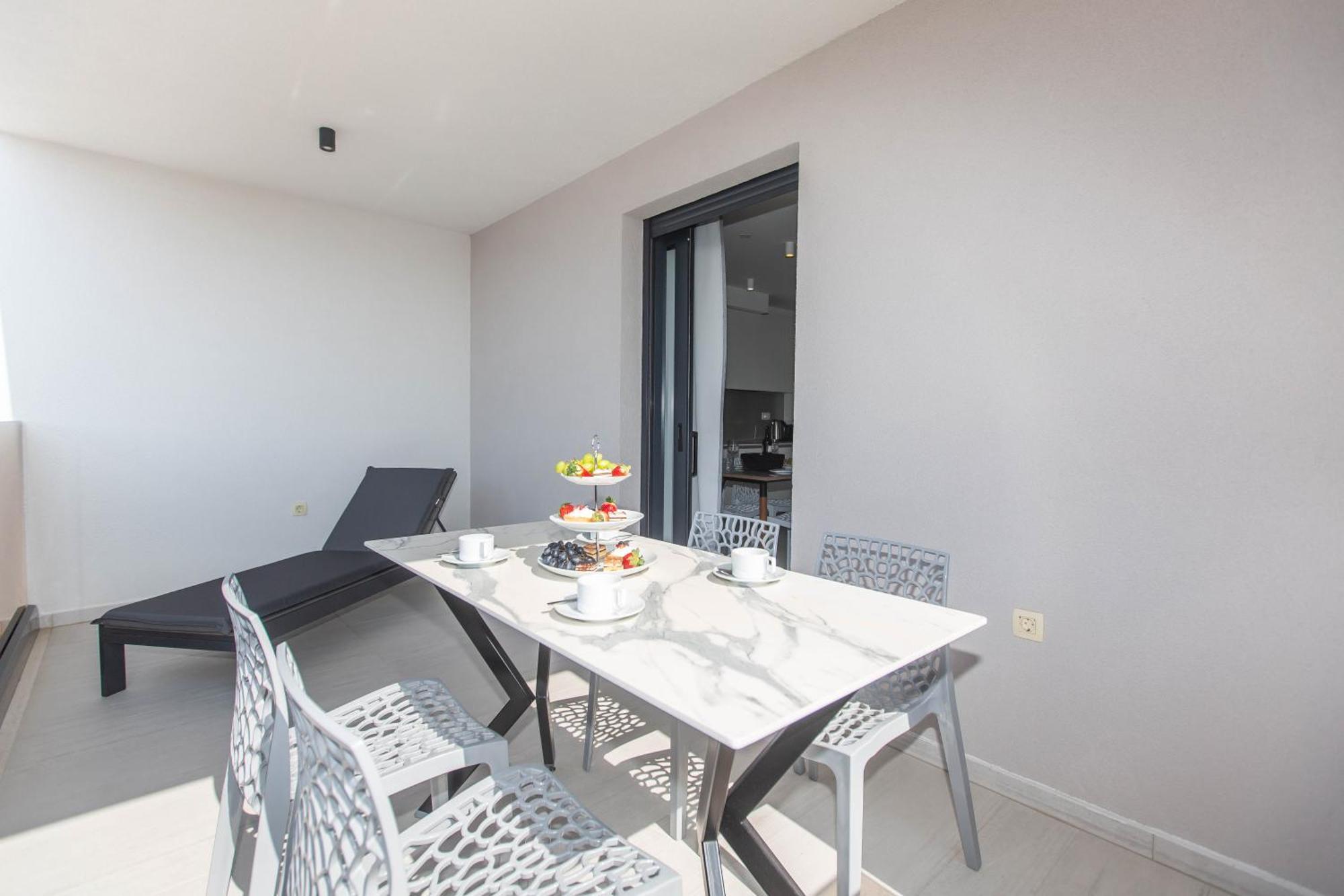 Villa 23 B Heated Pool Trogir Buitenkant foto