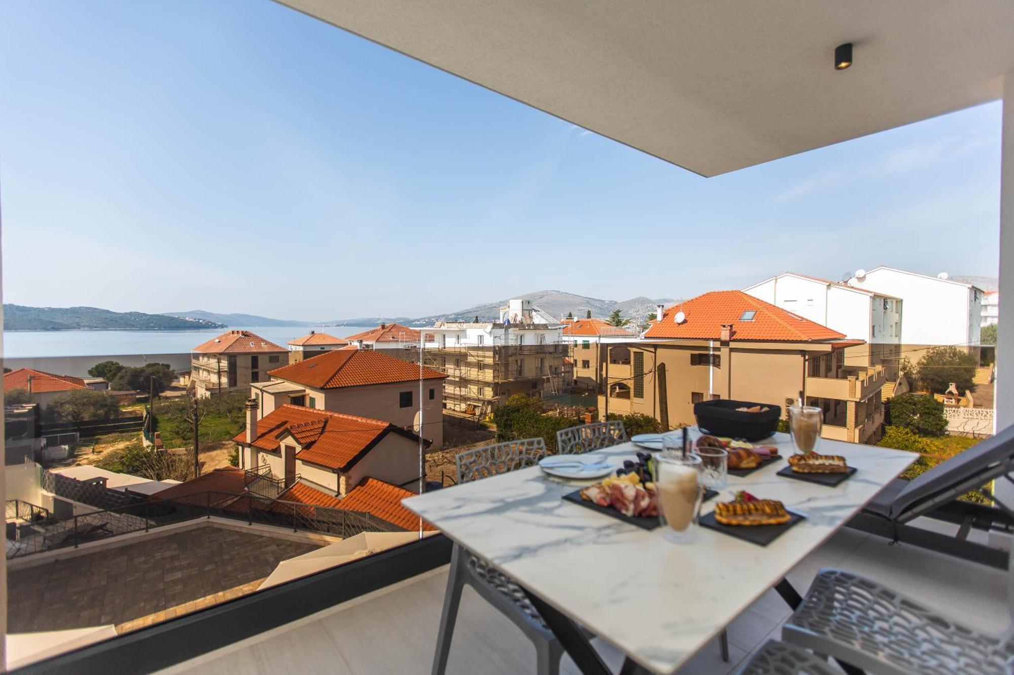 Villa 23 B Heated Pool Trogir Buitenkant foto