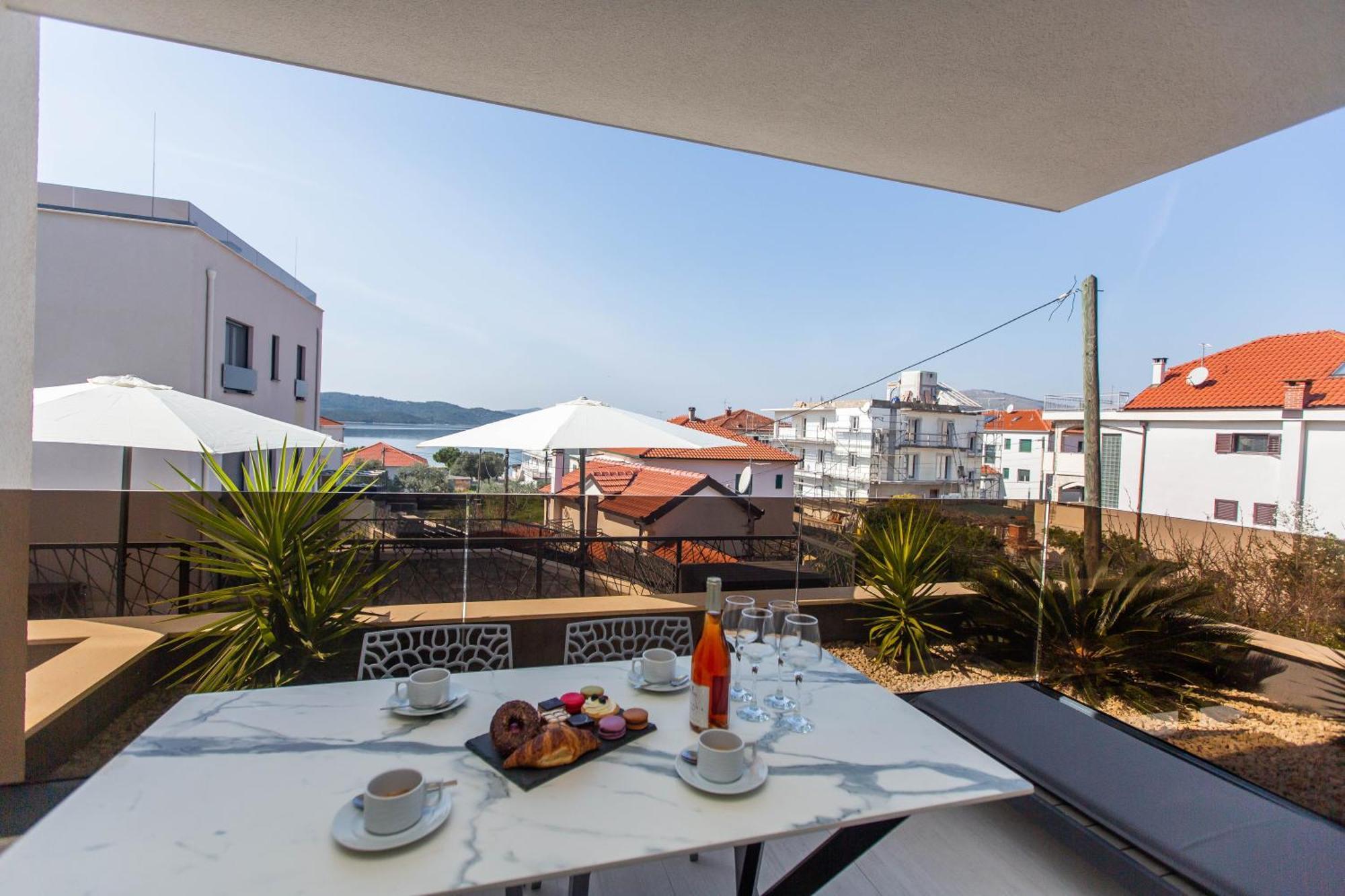 Villa 23 B Heated Pool Trogir Buitenkant foto